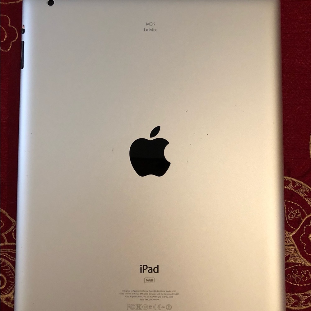 Ipad 2nd Generation. Great Condition! - image 2